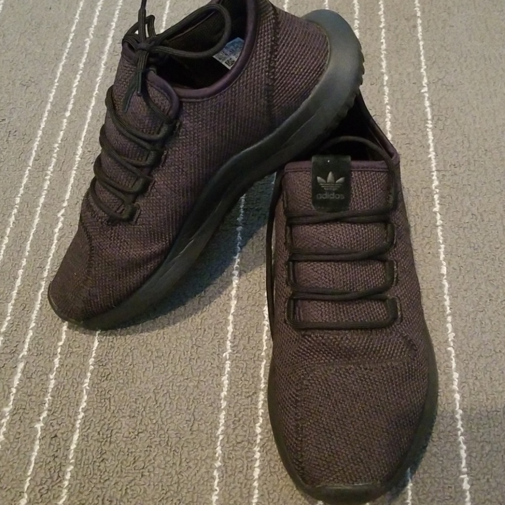 Adidas tubular shadows